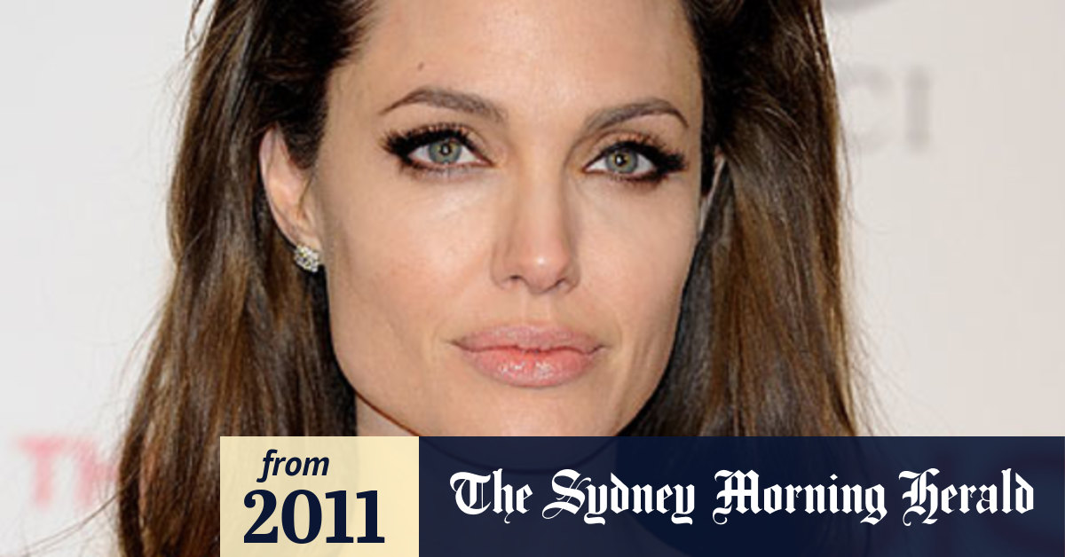Angelina Jolie in talks to play Cleopatra